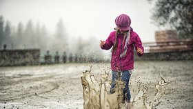 Chraňte děti před nemocí z „prázdnin“: Patero nástrah, které na ně číhají!