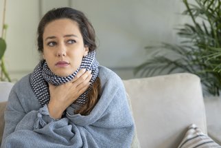 Bolest v krku i angínu zažene Priessnitzův obklad. Poradíme vám, jak na něj Bolest v krku i angínu zažene Priessnitzův obklad. Poradíme vám, jak na něj
