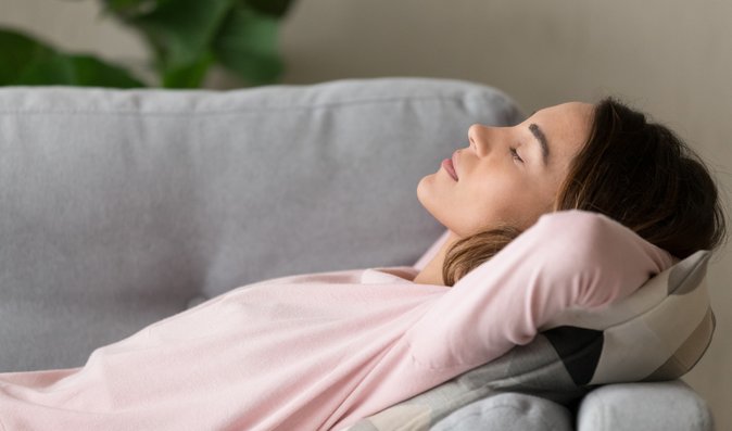 Odpolední spánek zlepší činnost mozku. Kdy a na jak dlouho si dát šlofíka?