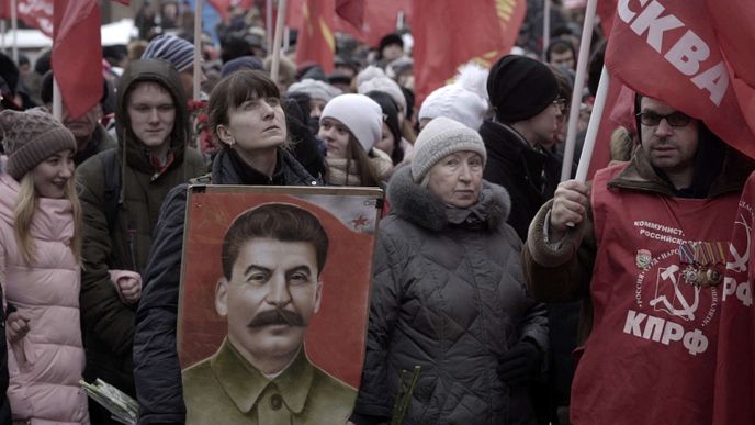 Cenu za nejvýraznější světový dokument si odnesla Zeď ruského filmaře Dmitryho Bogolubova o kultu J. V. Stalina v dnešním Rusku.