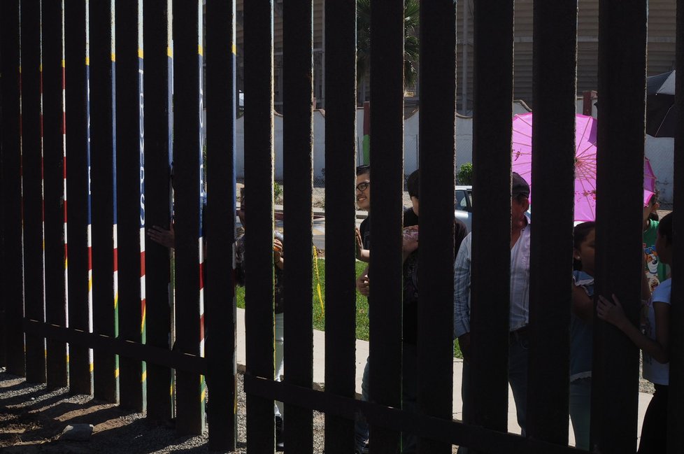 Prozatímní ochrana na hranicích USA s Mexikem