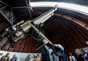 Ve Štefánikově hvězdárně byl uveden do provozu největší dalekohled hvězdárny, který prošel renovací, 2. května 2024, Praha.