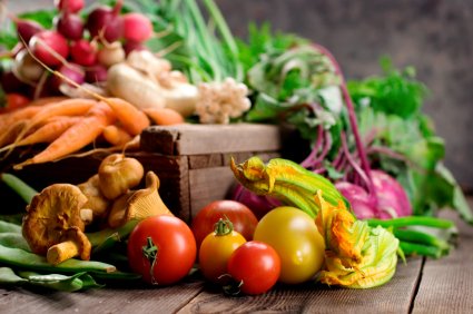 Proč mají lidé odmítající pojídat zeleninu vysoký krevní tlak? Protože právě zelenina obsahuje klíčovou látku, která krevní tlak snižuje.