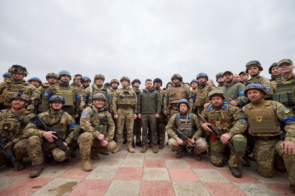 Válka na Ukrajině: Prezident Volodomyr Zelenský na návštěvě v Izjumu