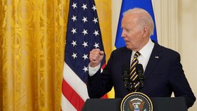 Prezident USA Joe Biden sdělil na tiskové konferenci svému ukrajinskému protějšku Zelenskému, že Spojené státy budou pokračovat v podpoře Ukrajiny