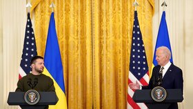 US President Joe Biden told his Ukrainian counterpart Zelensky at a press conference that the United States will continue to support Ukraine.