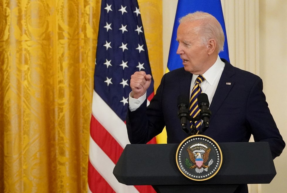 Prezident USA Joe Biden sdělil na tiskové konferenci svému ukrajinskému protějšku Zelenskému, že Spojené státy budou pokračovat v podpoře Ukrajiny