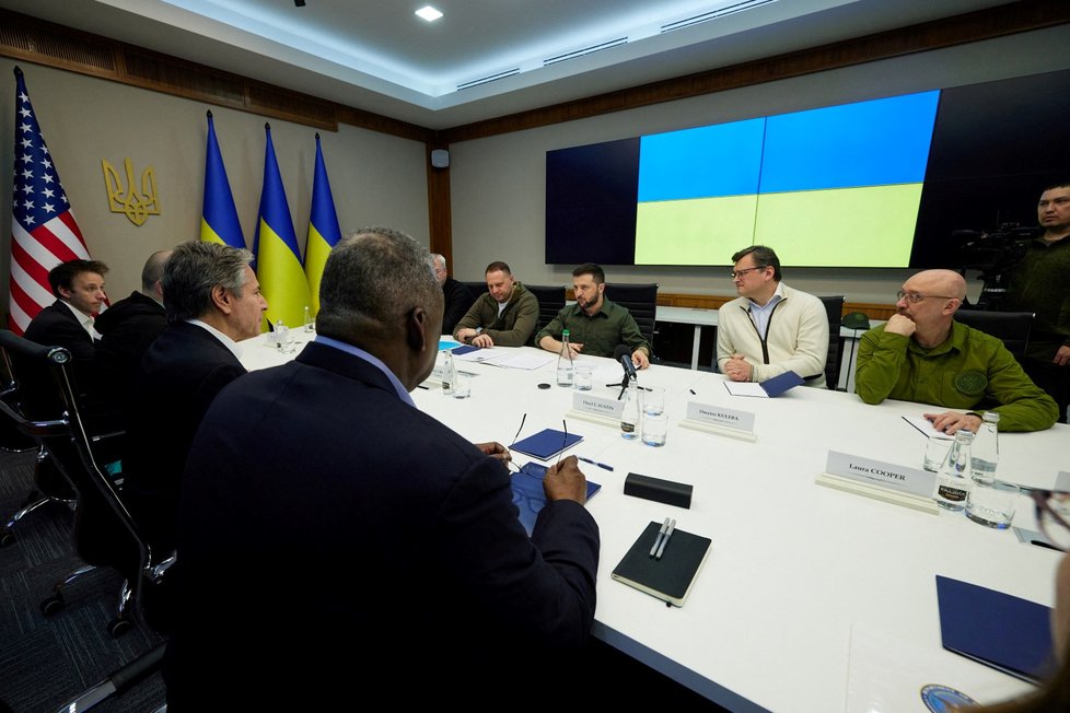 Válka na Ukrajině: Američtí ministři zahraničí Antony Blinken a obrany Lloyd Austin během návštěvy Kyjeva (25. 4. 2022)