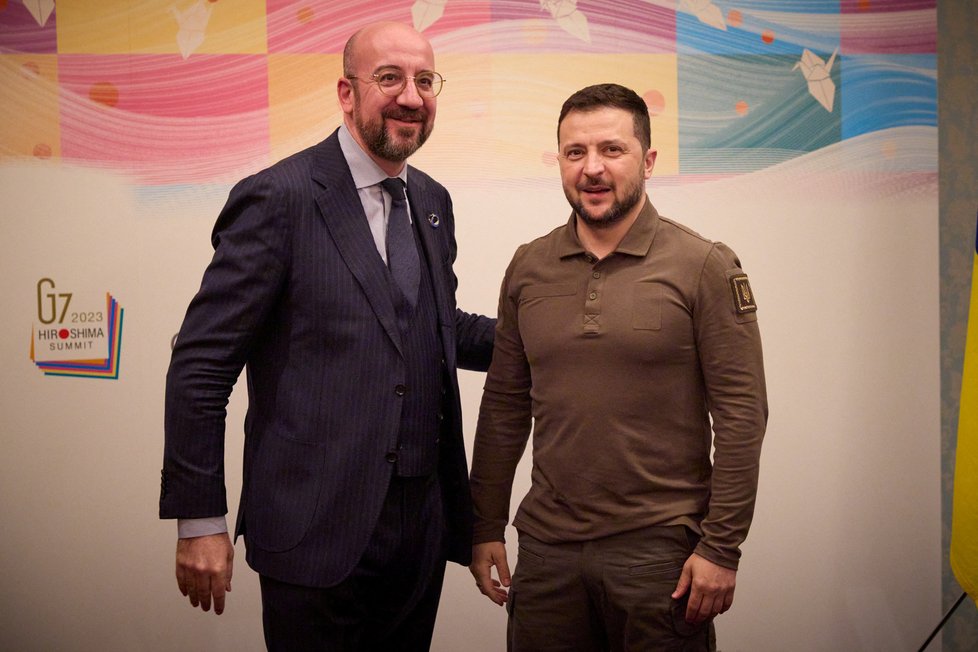 Summit G7: Ukrajinský prezident Volodymyr Zelenskyj a předseda Evropské rady Charles Michel (20. 5. 2023)