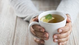 Blahodárné účinky čaje potvrdili vědci již dříve, podle nových výzkumů prodlužuje život a snižuje riziko srdečních chorob
