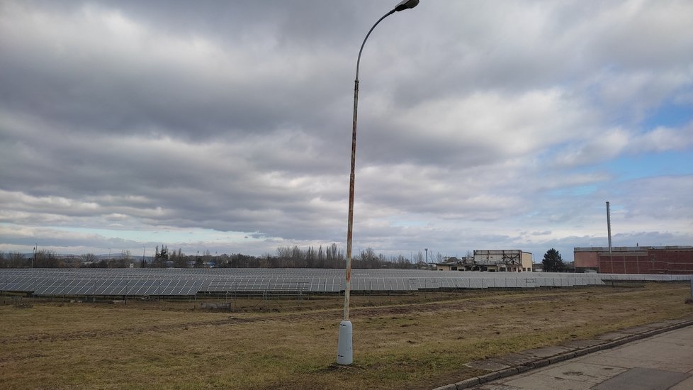 Zdeněk Zemek vlastní v areálu veselských železáren jednu solární elektrárnu.