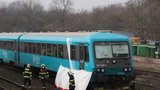 Železniční tragédie kousek za Prahou. Muže (†42) v Hostivici srazil vlak
