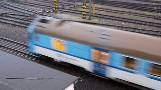 České dráhy zruší i poslední zakázku na vybavení vlaků „automatickým strážcem“. Je předražený, tvrdí