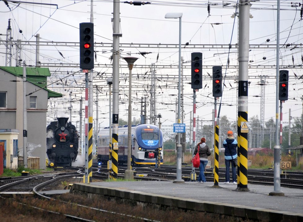 Správa železniční a dopravní cesty (SŽDC) vlastní řadu nevyužitých budov.