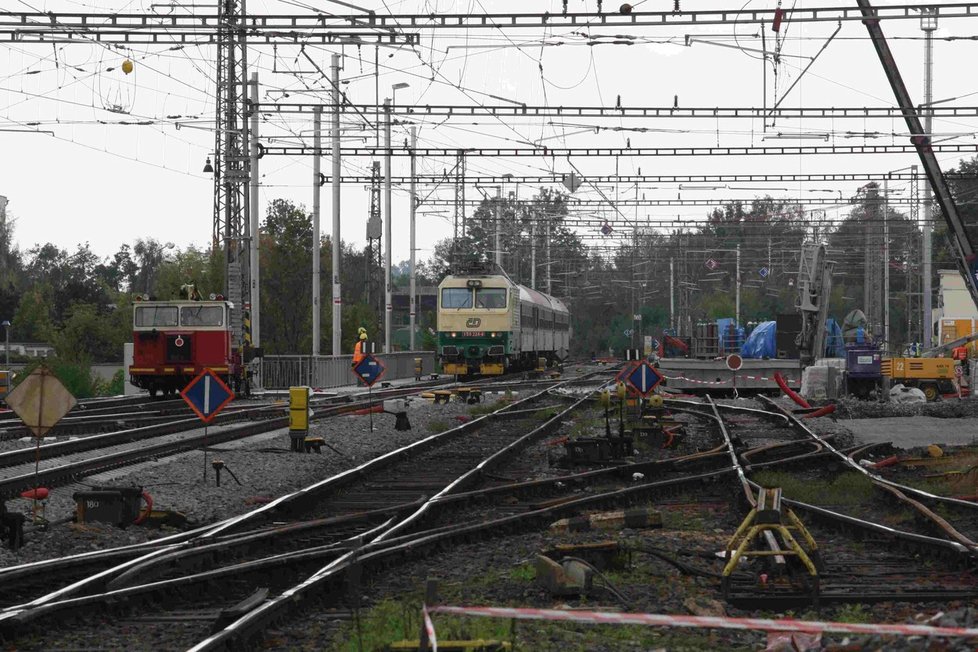 Správa železniční a dopravní cesty (SŽDC) vlastní řadu nevyužitých budov.