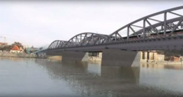 Takto by mohl vypadat nový železniční most přes Vltavu.