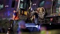 Při železničním neštěstí na Long Islandu se zranilo až sto lidí