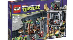 LEGO® Turtles Útok na želví doupě 