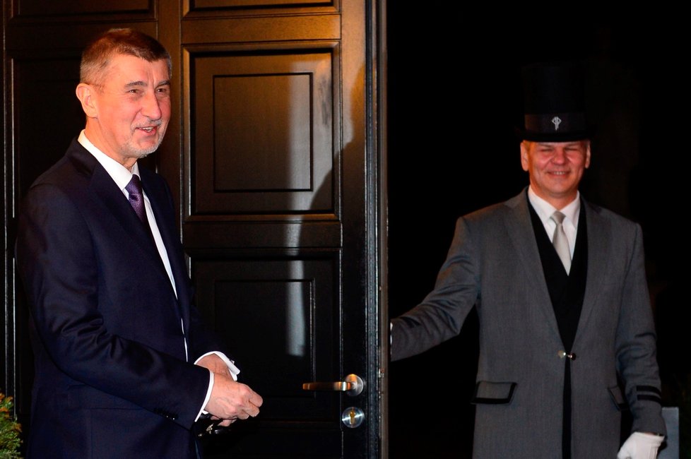 Premiér Andrej Babiš v roli hostitele prezidentského páru (18. 2. 2018)