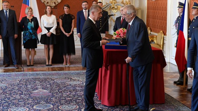 Prezident Miloš Zeman jmenoval Andreje Babiše (ANO) podruhé premiérem (6. 6. 2018)