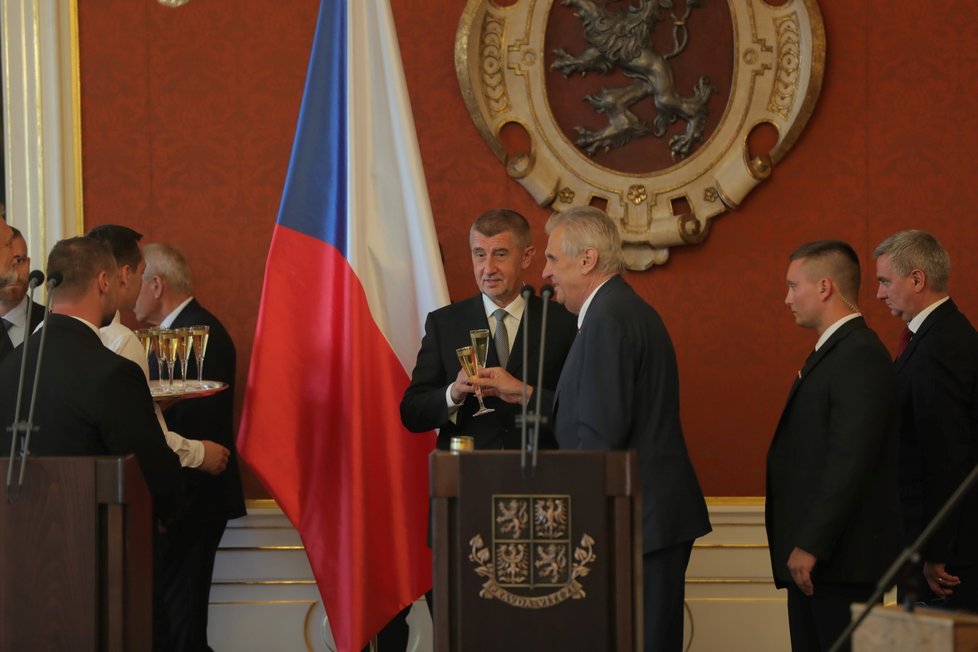 Prezident Miloš Zeman jmenoval Andreje Babiše (ANO) podruhé premiérem (6. 6. 2018)