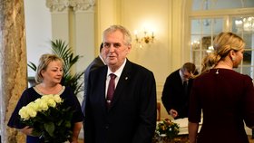 Premiér Andrej Babiš dorazil na tradiční novoroční oběd s prezidentem Milošem Zemanem do Lán.