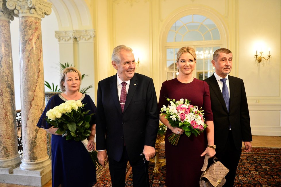 Premiér Andrej Babiš v roce 2018 dorazil na tradiční novoroční oběd s prezidentem Milošem Zemanem do Lán. I letos se oba státníci potkají.