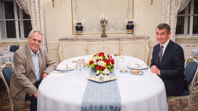Prezident Miloš Zeman a premiér Andrej Babiš na společné večeři v Lánech - ilustrační snímek