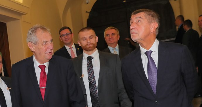 Prezident Miloš Zeman dorazil za premiérem Andrejem Babišem (ANO) kvůli státnímu rozpočtu (19. 9. 2018).