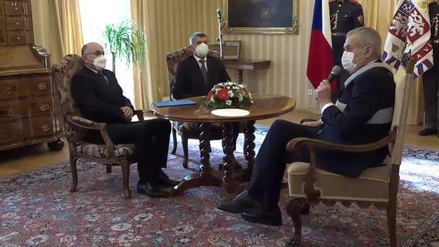 Prezident Miloš Zeman jmenoval Jana Blatného (za ANO) za přítomnosti premiéra Andreje Babiše (ANO) novým ministrem zdravotnictví (29. 10. 2020)