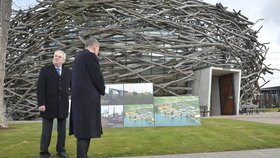 Prezident Miloš Zeman přijel na Babišovu farmu Čapí hnízdo.