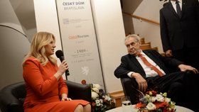 Prezident Miloš Zeman a prezidentka Zuzana Čaputová v Bratislavě otevřeli Český dům (16. 11. 2019).