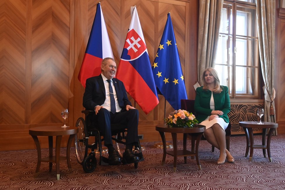 Soukromé setkání prezidentů Miloše Zemana a Zuzany Čaputové v salonu Gerlach Grand hotelu Kempinski. (7. 2. 2023)