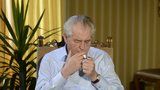 Pěkně drahé pokouření. Zeman hřešil v nekuřáckém hotelu, úklid stál 60 tisíc