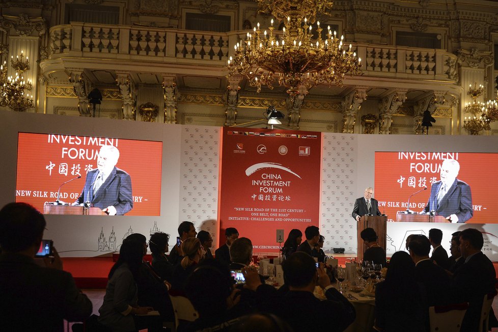Miloš Zeman vystoupil na Čínském investičním fóru 2015 na Pražském hradě.