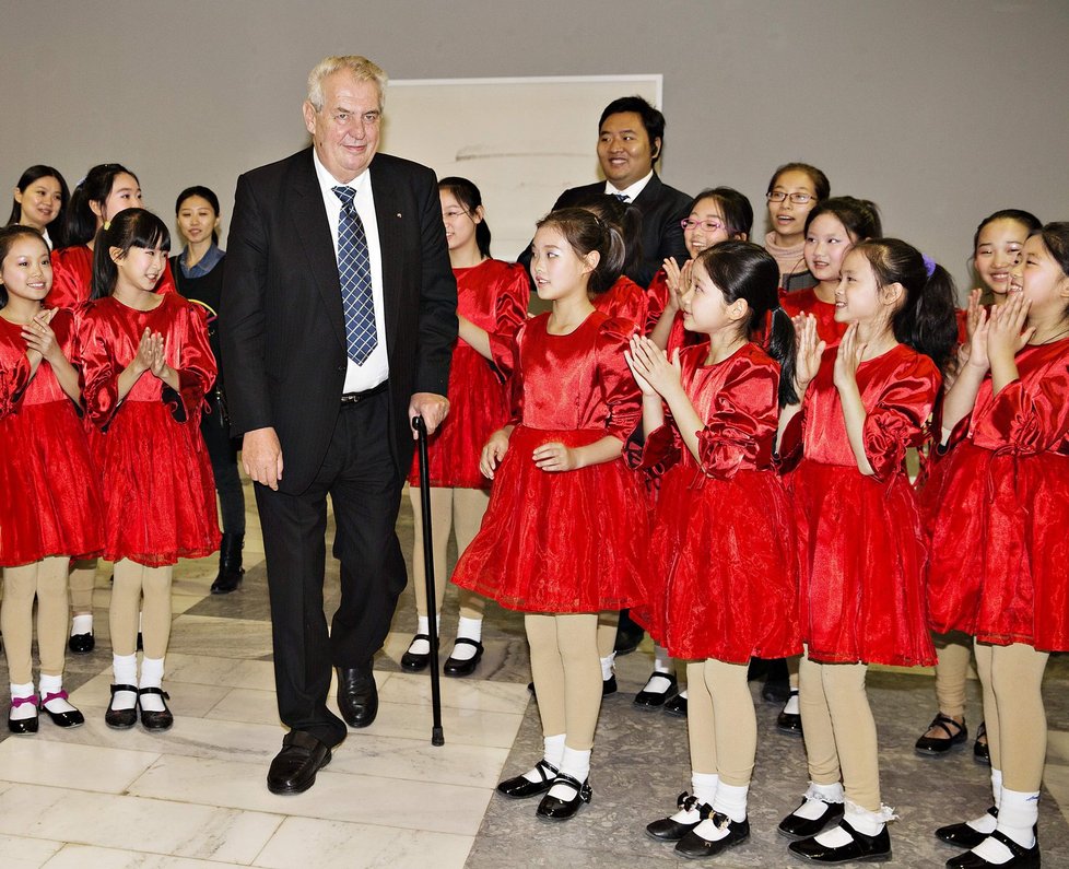 Prezident Zeman v Číně během své první návštěvy