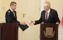 Babiš přinesl demisi: Zeman ho hned pověřil