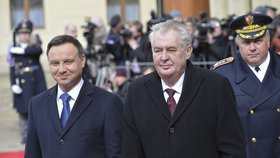 rezident Miloš Zeman přivítal na Pražském hradě polského prezidenta Andrzeje Dudu. Duda přijel na svou první navštěvu Česka