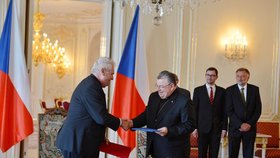 Prezident Miloš Zeman a kardinál Dominik Duka na Pražském hradě