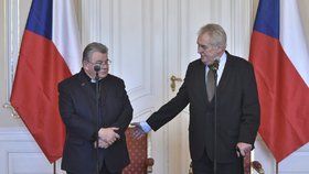 Církev dostala „nášup“. Zeman přidal Dukovi na Hradě i kostel Všech svatých