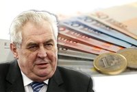 Zemanův posun názoru: Euro může Česko přijmout, ale až Řecko opustí eurozónu