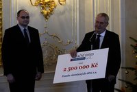 Miloš Zeman dal 2,5 milionu Klokánkům, vzal je z fondu na státní dluh