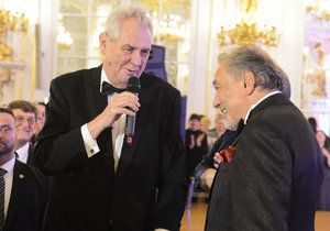 Prezident Miloš Zeman a zpěvák Karel Gott