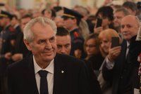 Zeman zostra na Hradě: Blbí ministři s demisí a Dubček podělaný hrůzou