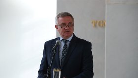 Briefing vedoucího Kanceláře prezidenta republiky Vratislava Mynáře ke zdravotnímu stavu prezidenta Miloše Zemana na Pražském hradě (21. 10. 2021)