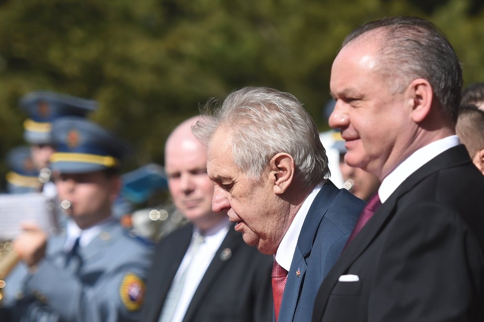 Prezident Zeman navštívil Slovensko. Sešel se se slovenským prezidentem Kiskou.