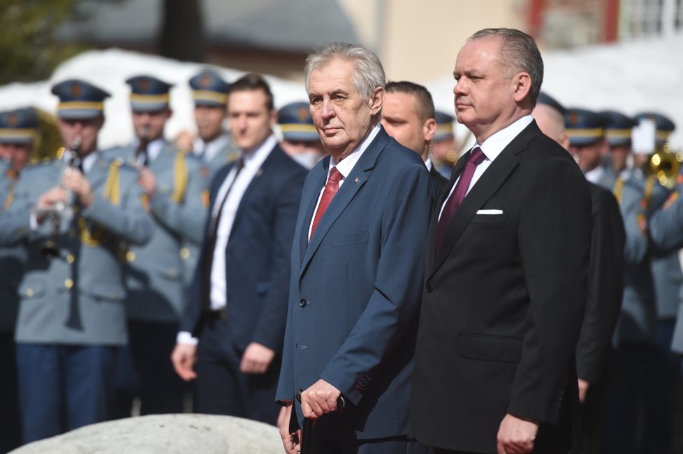 Český prezident Miloš Zeman se ve Vysokých Tatrách sešel se svým slovenským protějškem Andrejem Kiskou.