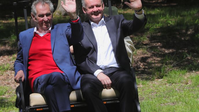 Prezident Miloš Zeman a jeho slovenský protějšek Andrej Kiska Prezident Miloš Zeman a jeho slovenský protějšek Andrej Kiska