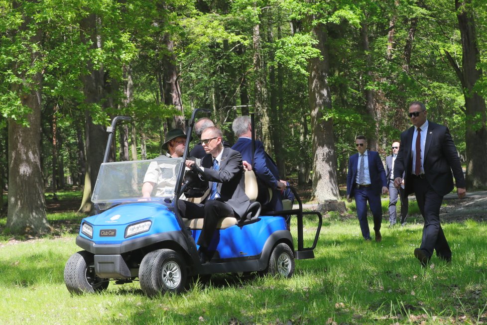 Slovenský exprezident Andrej Kiska s Milošem Zemanem v Lánech