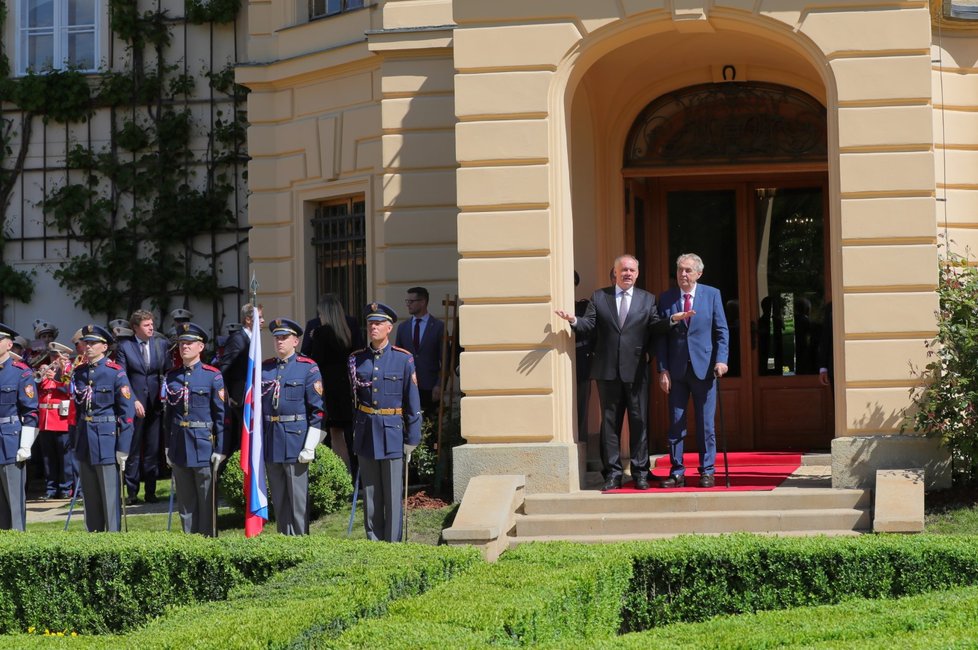 Slovenský exprezident Andrej Kiska s Milošem Zemanem v Lánech